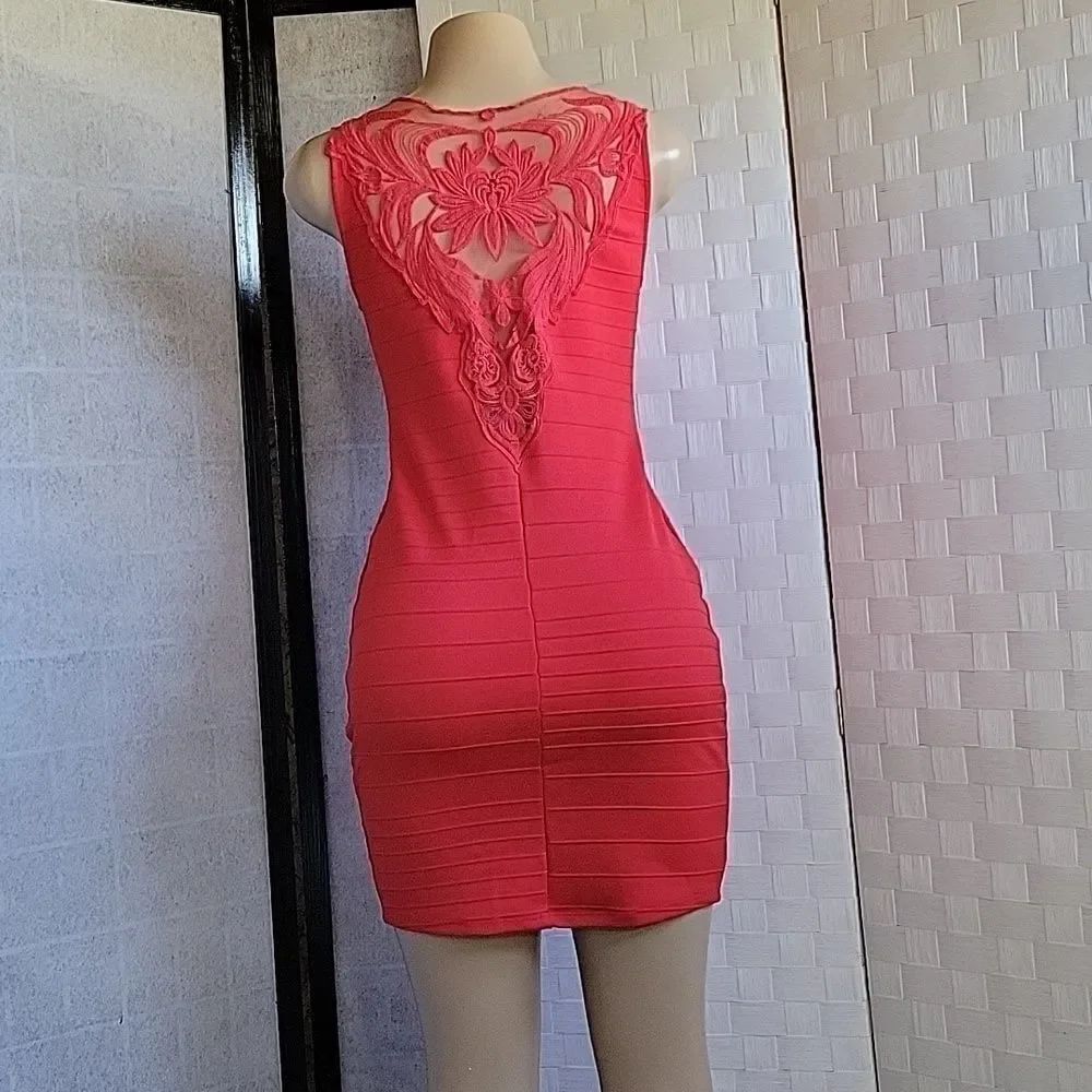 BRAND NEW PAPAYA ROUND NECK BODY-CON SLEEVELESS MINI DRESS - Picture 8 of 15